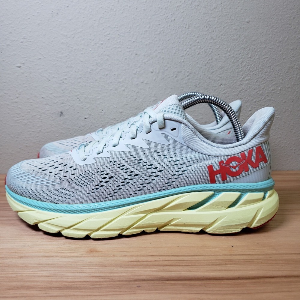 Hoka Women's Clifton 7 Running Shoes Morning Mist Cushioned Athletic Size 9.5